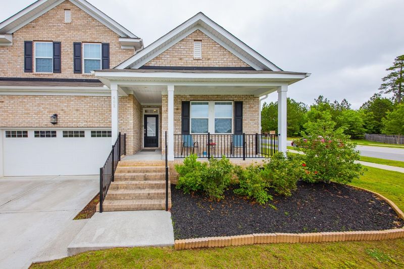 402 Holly Blossom Dr, Durham, NC 27703