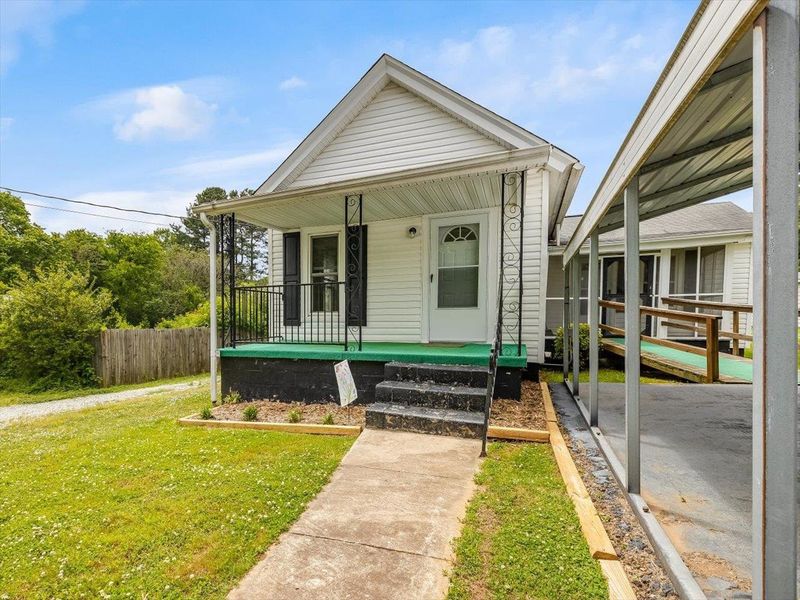 402 Jones Ave, Hillsborough, NC 27278