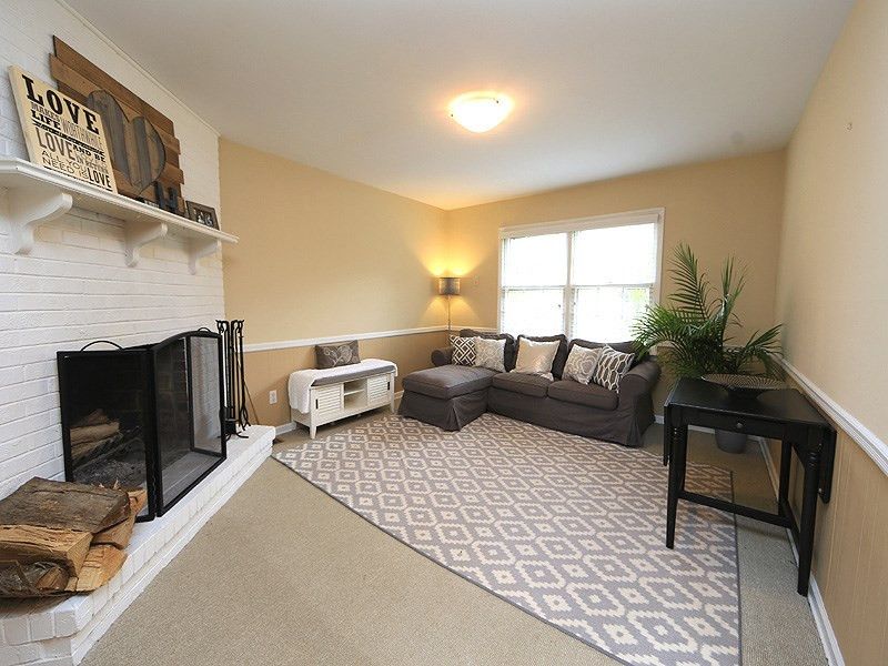 402 Knob Ct, Chapel Hill, NC 27517