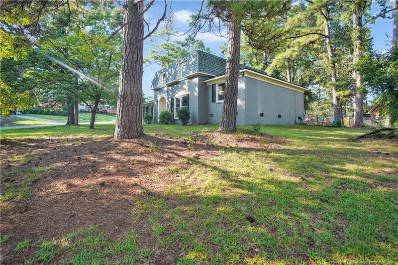 402 Lotus Dr, Fayetteville, NC 28303