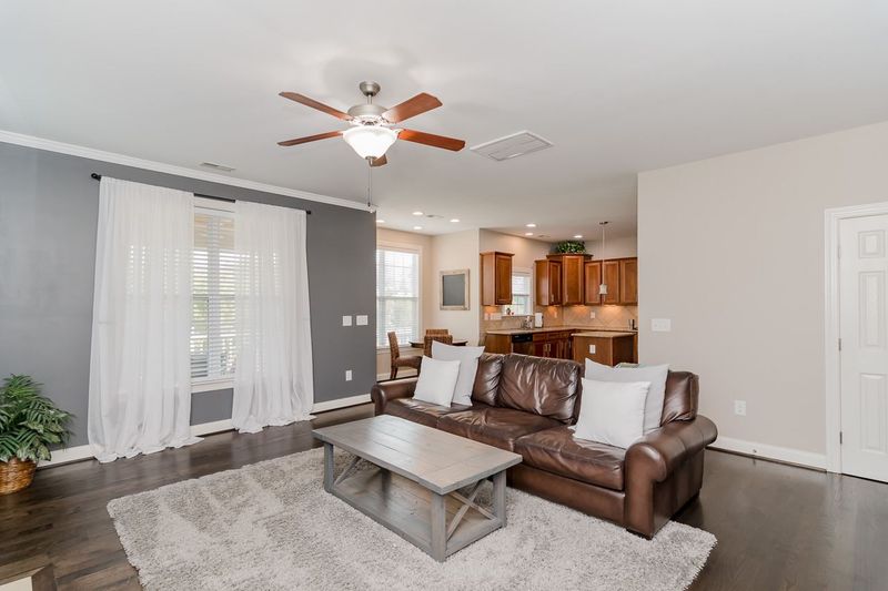 402 Marnock Ct, Fuquay Varina, NC 27526