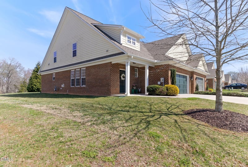 402 Mockingbird Ln, Mebane, NC 27302