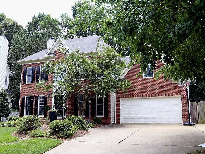 402 Nantucket Dr, Cary, NC 27513