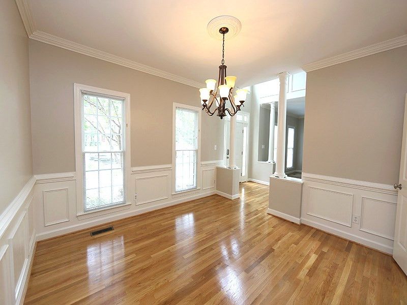 402 Nantucket Dr, Cary, NC 27513
