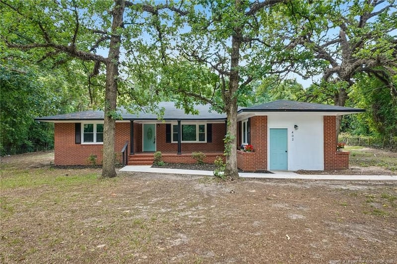 402 Poplar Hill Rd, Fayetteville, NC 28312