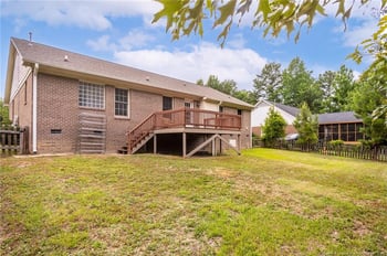 402 Roundtree Dr, Fayetteville, NC 28303
