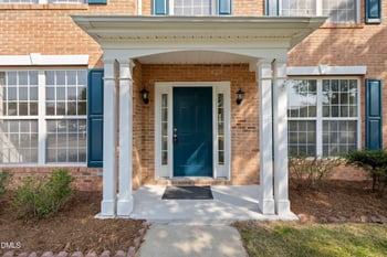 402 Sherwood Forest Pl, Cary, NC 27519