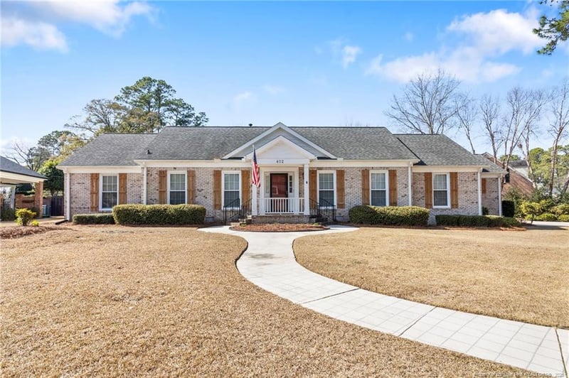 402 Thorncliff Dr, Fayetteville, NC 28303