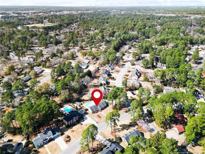 402 Thorncliff Dr, Fayetteville, NC 28303