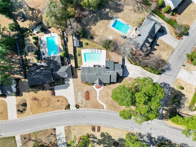 402 Thorncliff Dr, Fayetteville, NC 28303