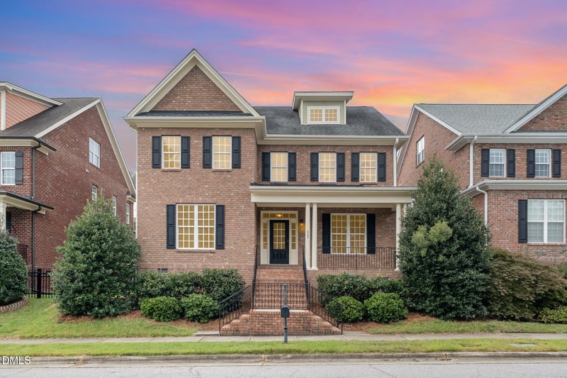 402 Village Loop Dr, Apex, NC 27502