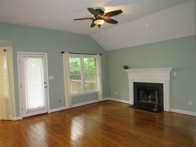 402 Westminster Dr, Clayton, NC 27520