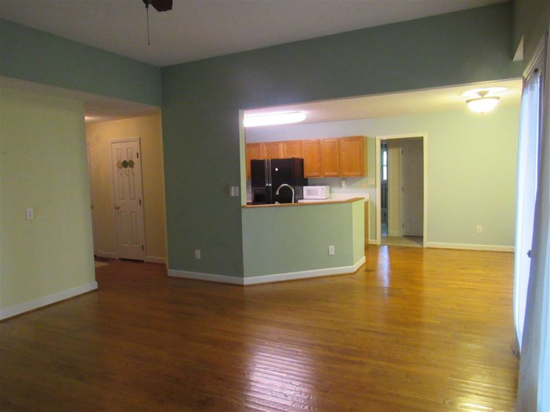 402 Westminster Dr, Clayton, NC 27520