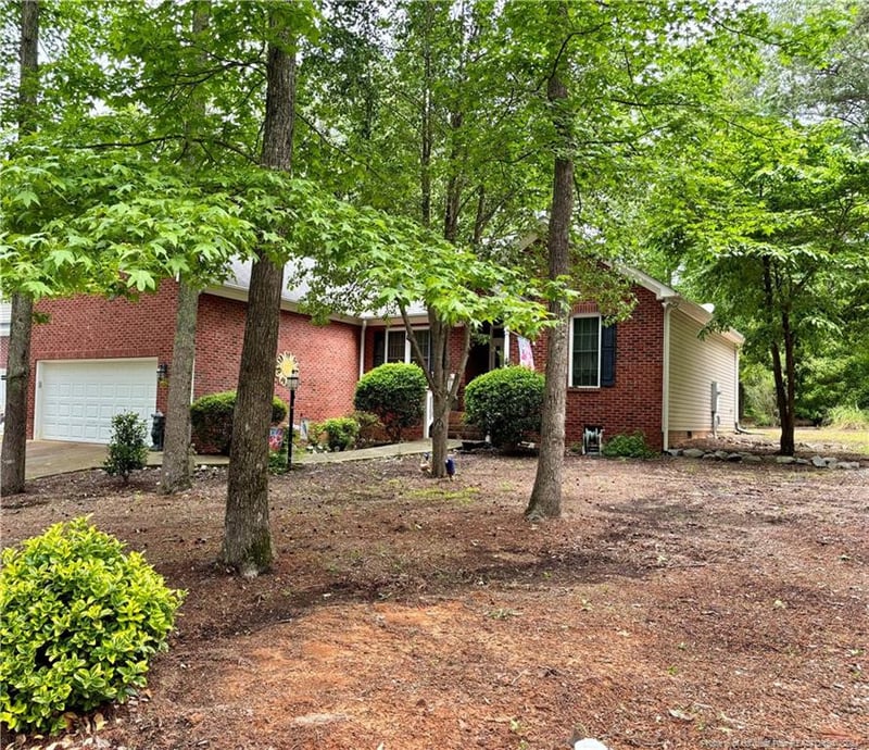 4022 Deer Track Trl, Sanford, NC 27332