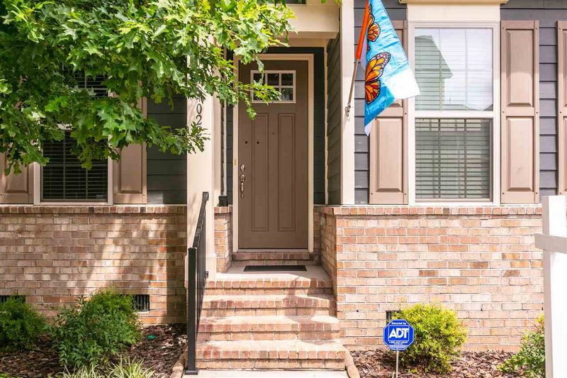 4022 Overcup Oak Ln, Cary, NC 27519