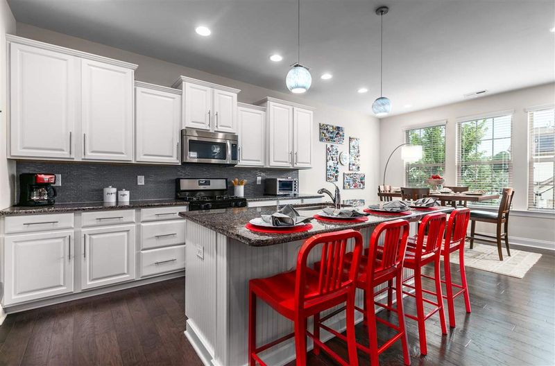 4022 Overcup Oak Ln, Cary, NC 27519