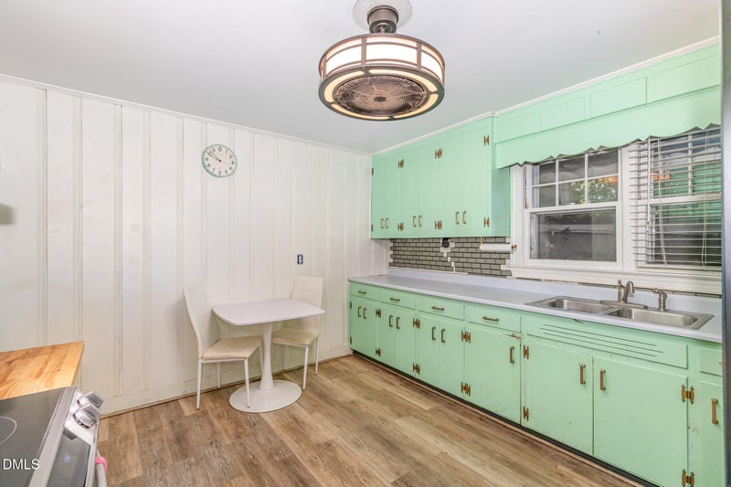 4025 Greenleaf St, Raleigh, NC 27606