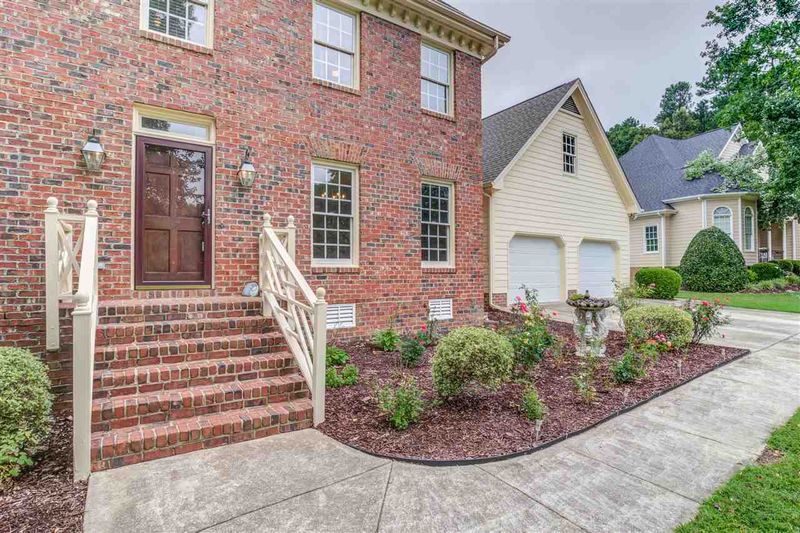 4028 Gumleaf Dr, Apex, NC 27539