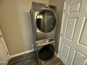 4028 Remington Oaks Cir, Cary, NC 27519