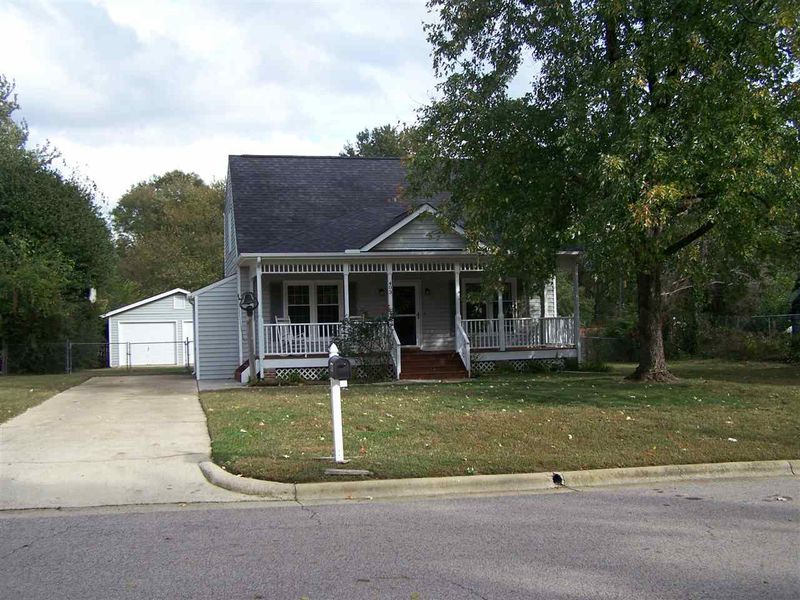 403 Briarcliff St, Apex, NC 27502
