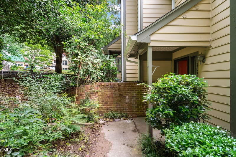 403 Broad Leaf Cir, Raleigh, NC 27613