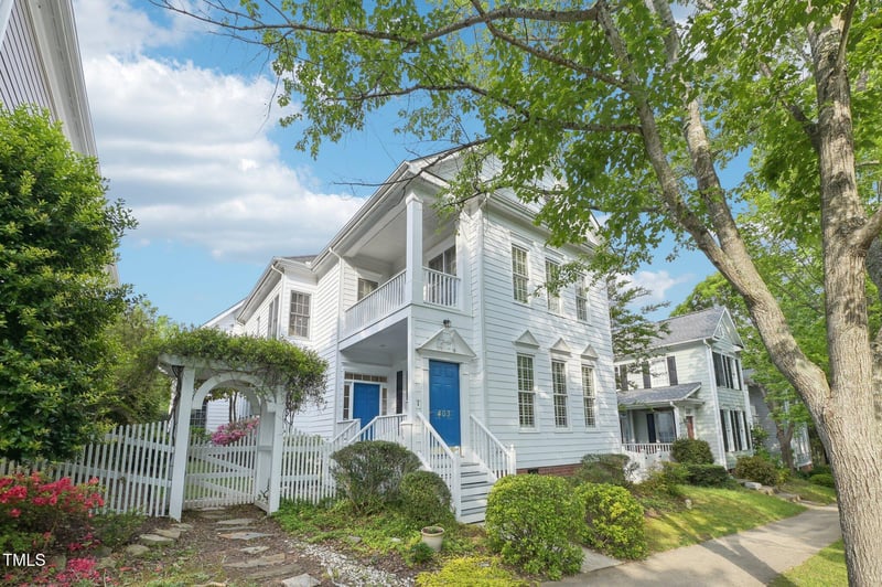 403 Brookgreen Dr, Chapel Hill, NC 27516