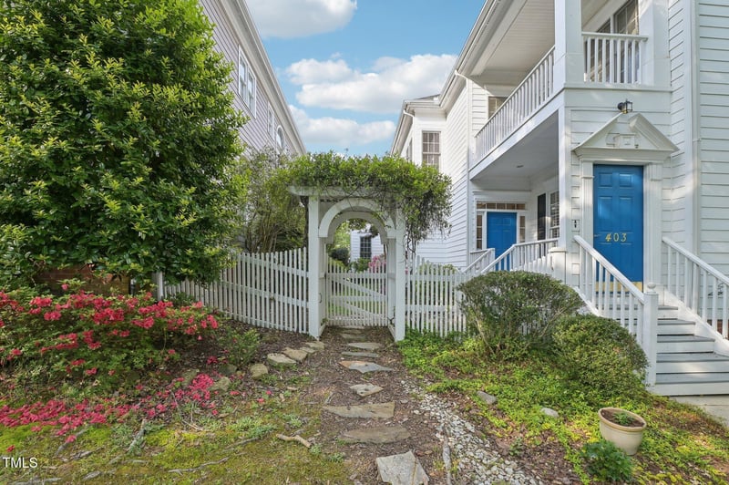 403 Brookgreen Dr, Chapel Hill, NC 27516