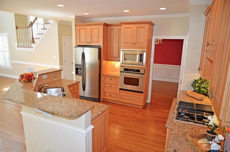 403 Commons Walk Cir, Cary, NC 27519