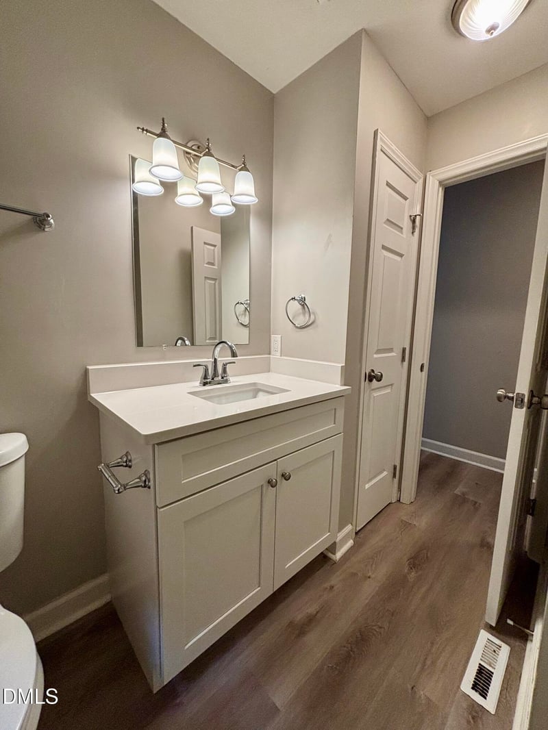 403 Durham St, Clayton, NC 27520