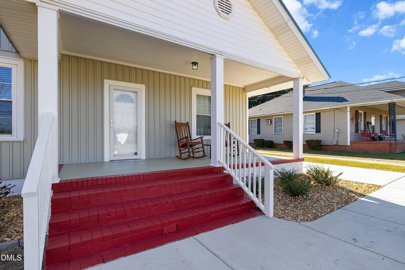 403 E St, Erwin, NC 28334