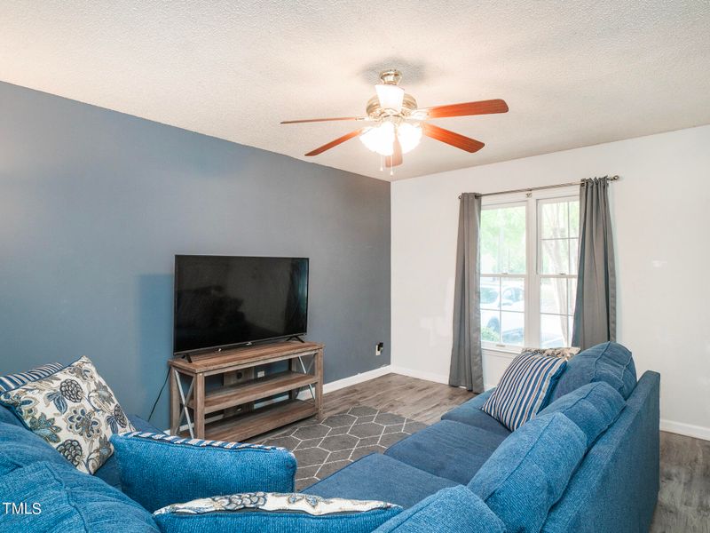 403 Gatehouse Ln, Durham, NC 27707
