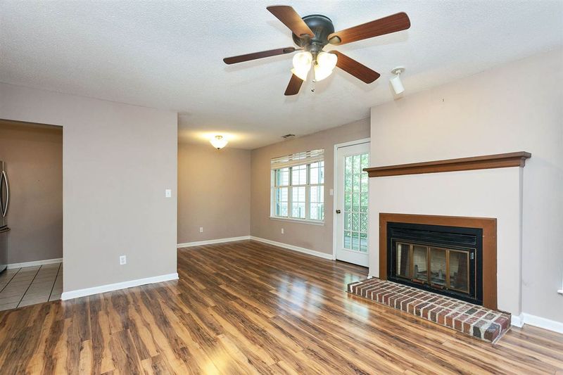 403 Gooseneck Dr #B4, Cary, NC 27513