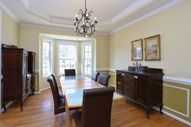 403 Lonebrook Dr, Chapel Hill, NC 27516