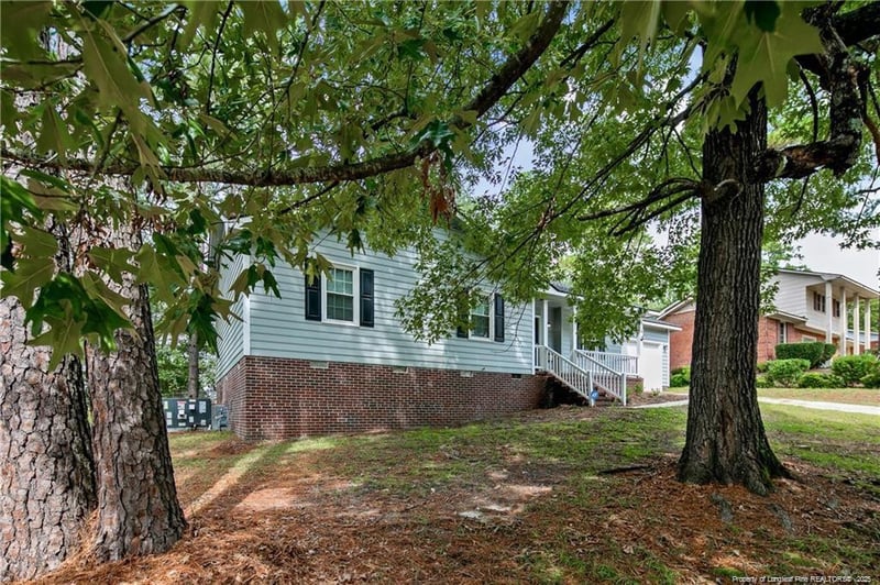 403 Lotus Dr, Fayetteville, NC 28303
