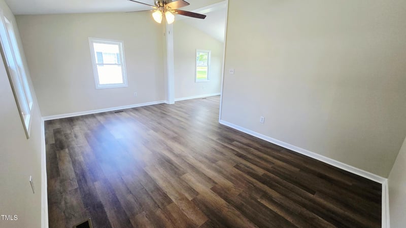 403 Market St, Benson, NC 27504