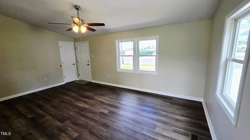 403 Market St, Benson, NC 27504