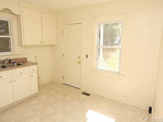 403 W Mcneill St, Lillington, NC 27546