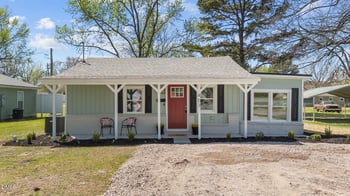 403 Noble St, Selma, NC 27576