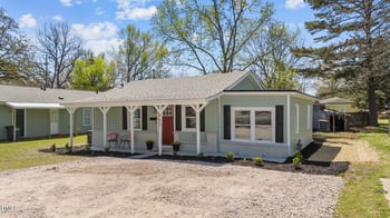 403 Noble St, Selma, NC 27576