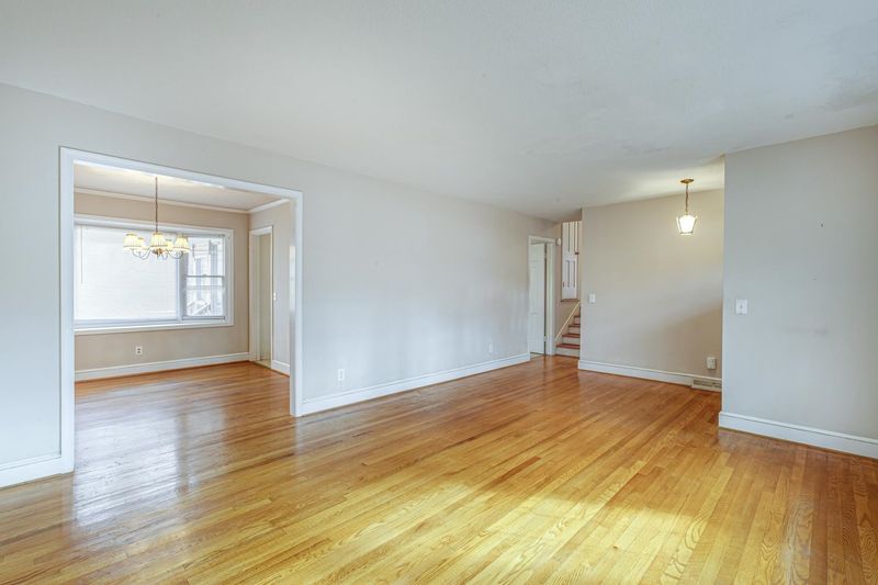 403 Oakridge Rd, Cary, NC 27511