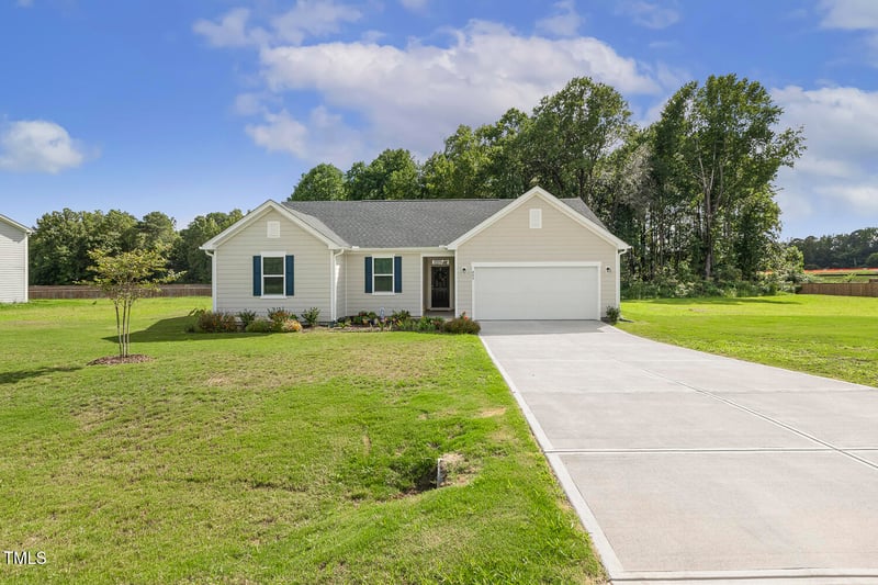 403 Saint Clair Dr, Fuquay Varina, NC 27526