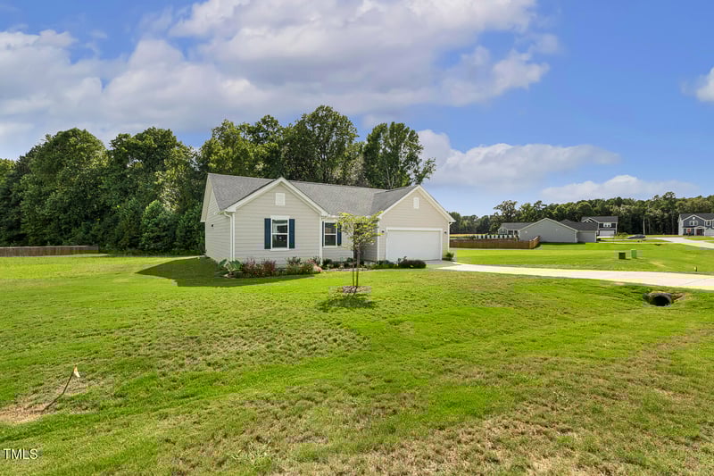 403 Saint Clair Dr, Fuquay Varina, NC 27526