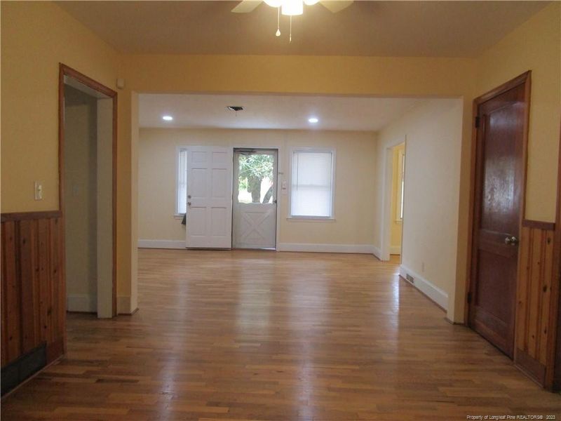403 Trinity Dr, Fayetteville, NC 28301