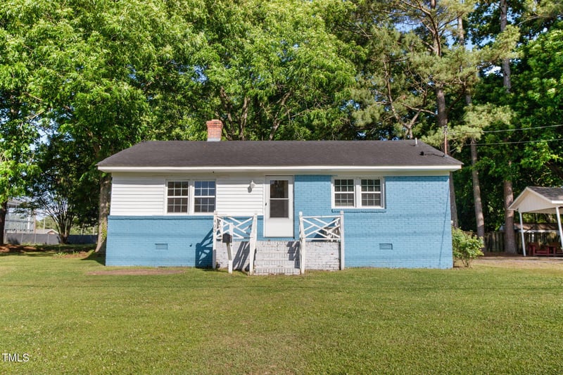 403 Webb St, Selma, NC 27576