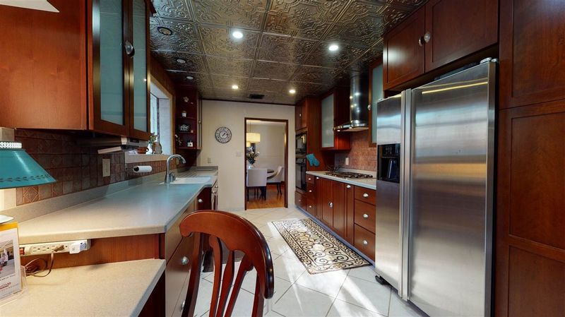 403 Wesley Dr, Chapel Hill, NC 27516