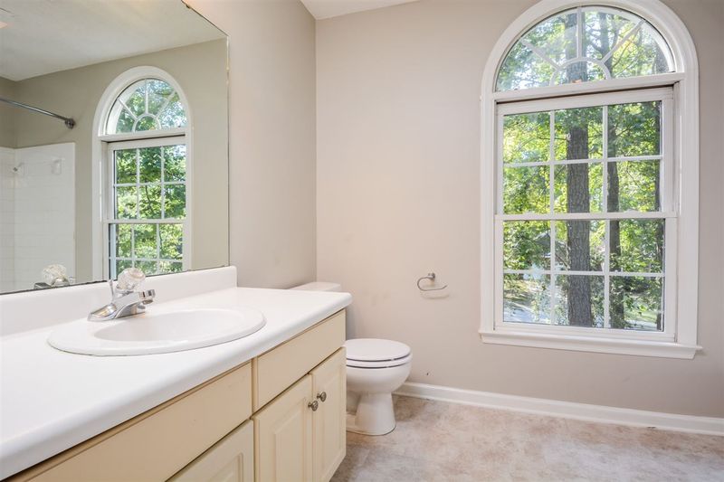 403 Westminster Dr, Clayton, NC 27520