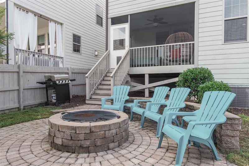 4030 Overcup Oak Ln, Cary, NC 27519