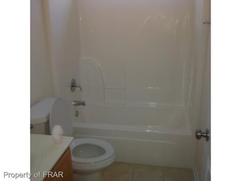 4031 Batesburg Dr, Hope Mills, NC 28314