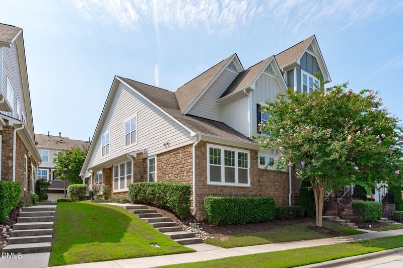 4031 Overcup Oak Ln, Cary, NC 27519