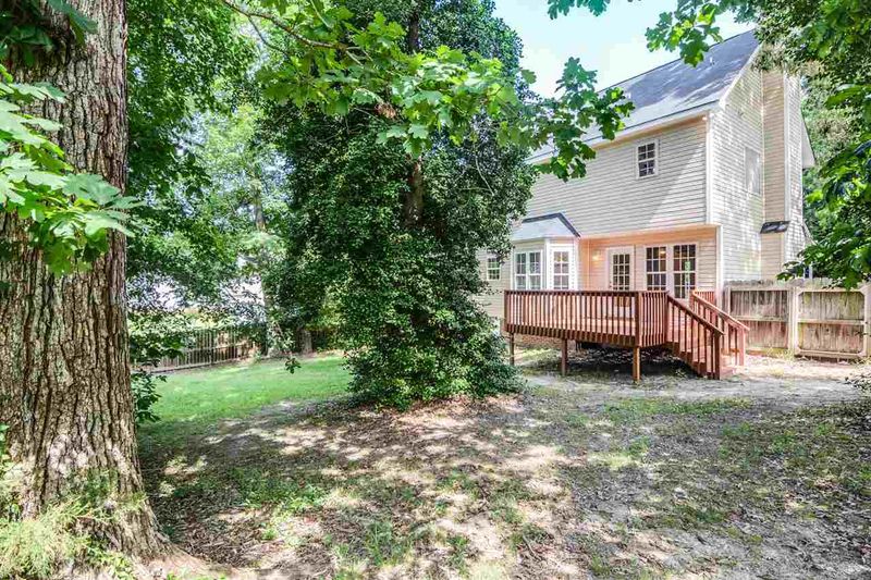 4032 Cashew Dr, Raleigh, NC 27616